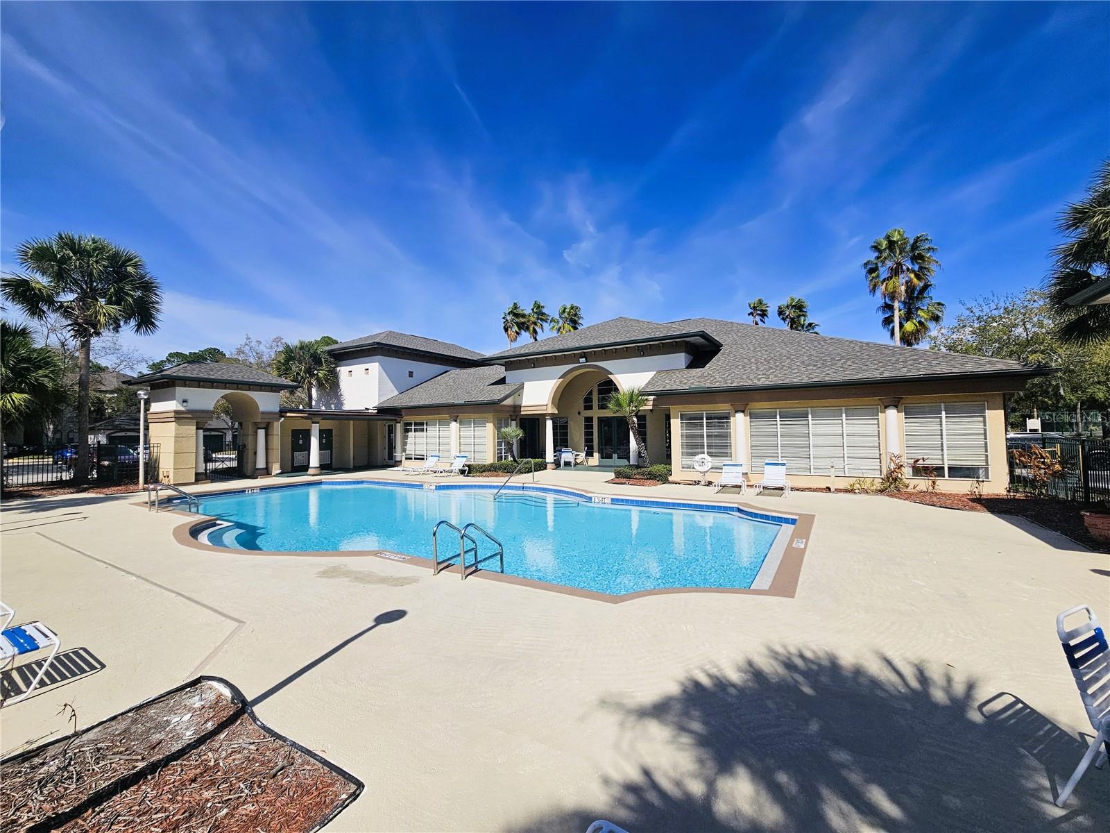 Image 24 of 25 For 17112 Carrington Park Drive 935