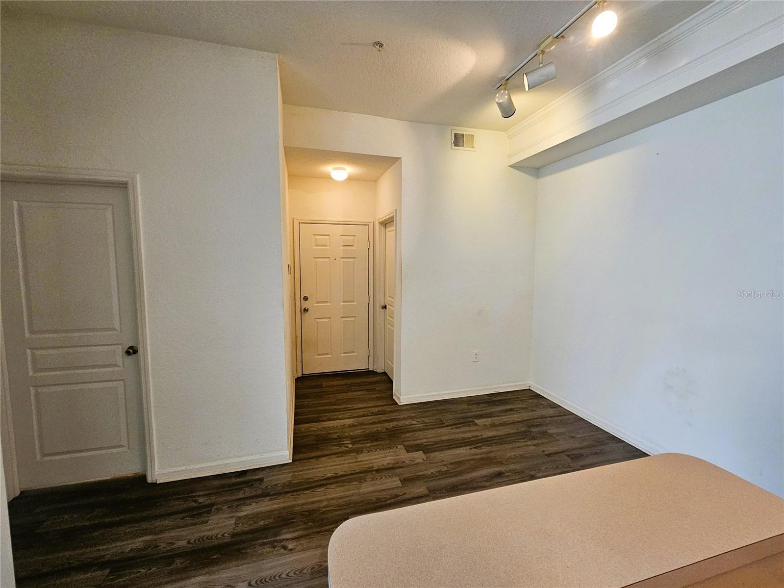 Image 3 of 25 For 17112 Carrington Park Drive 935