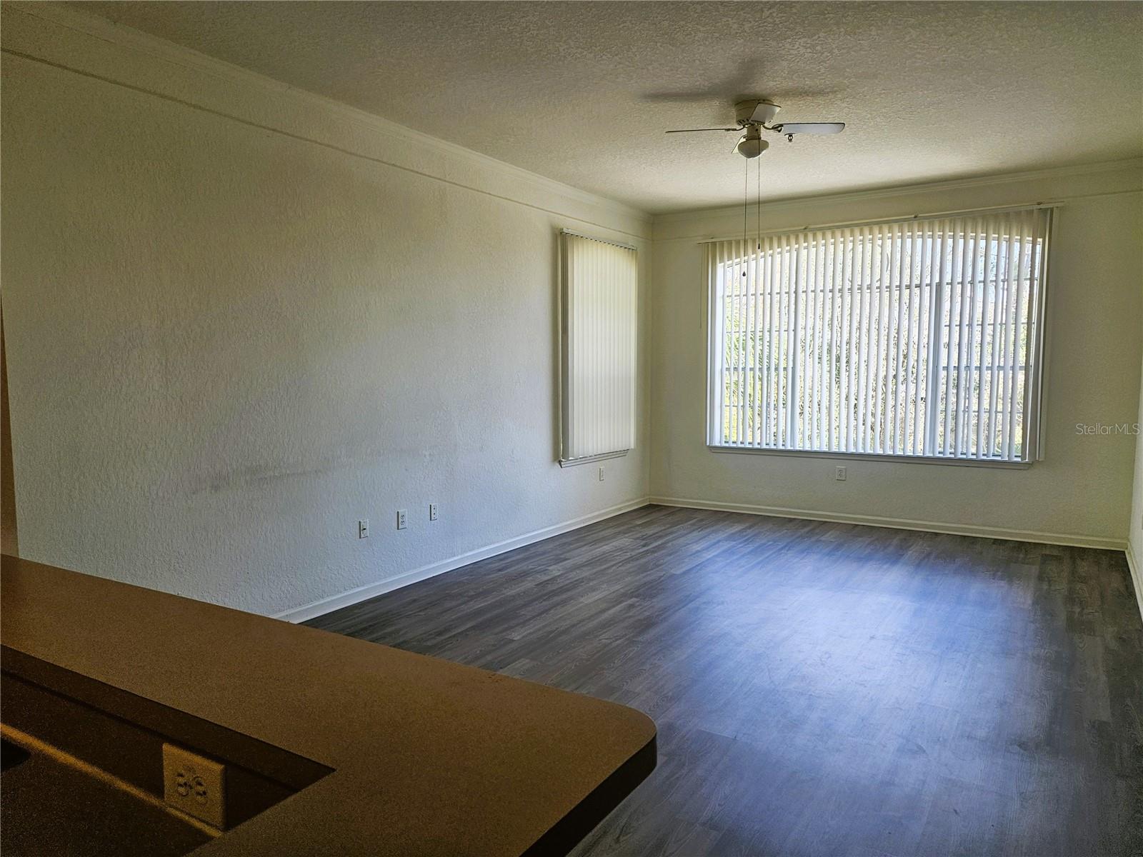 Image 9 of 25 For 17112 Carrington Park Drive 935