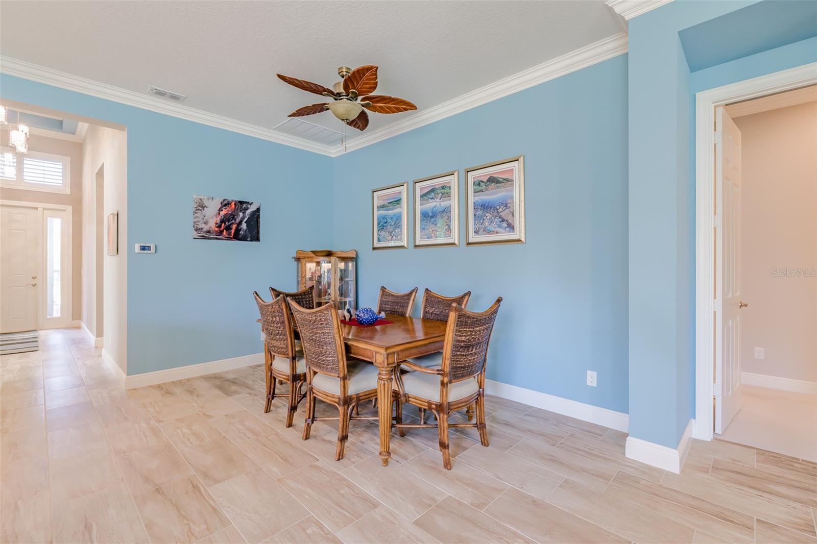 Listing photo id 13 for 4822 Grand Banks Drive