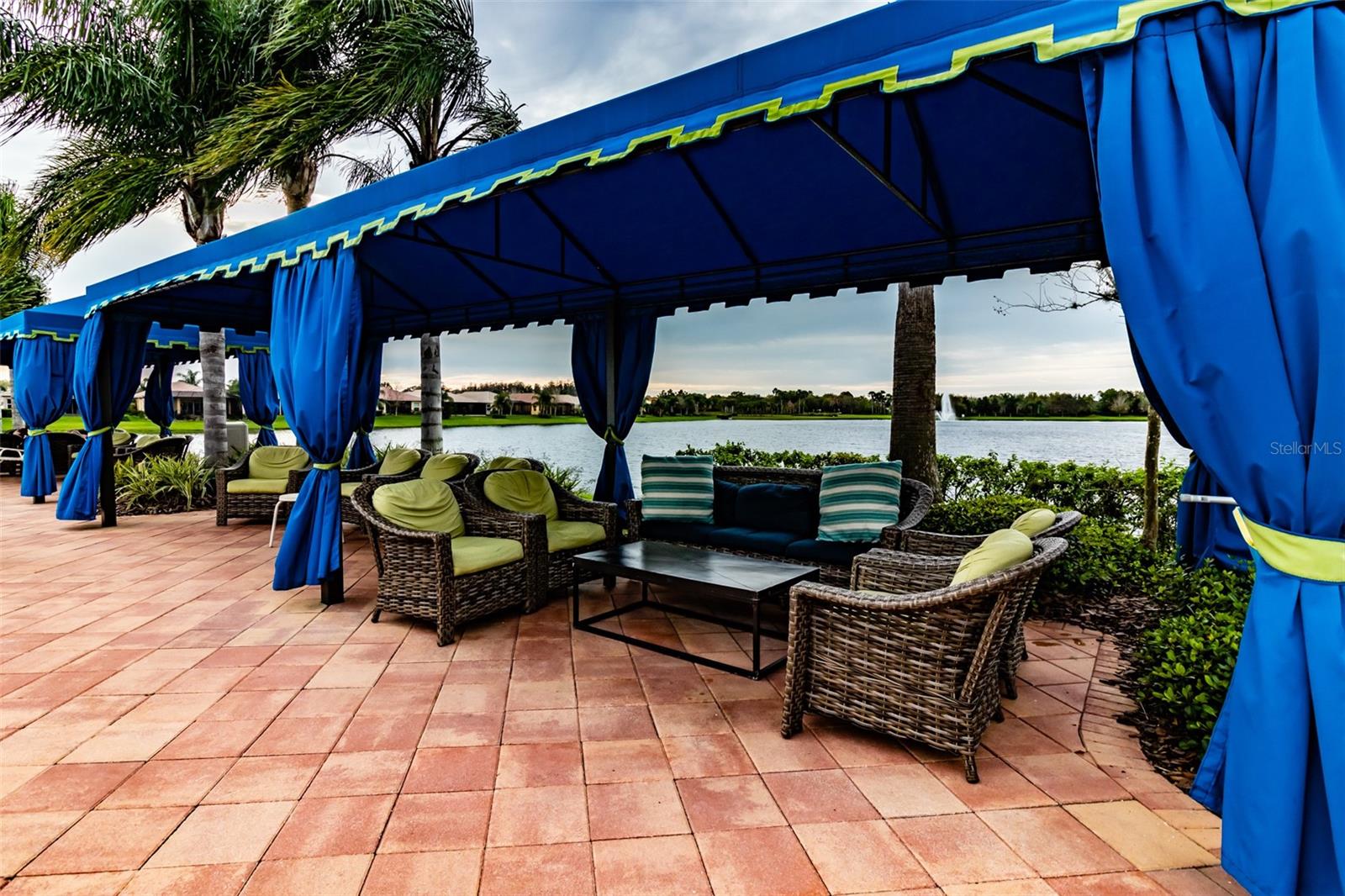 Listing photo id 58 for 4822 Grand Banks Drive