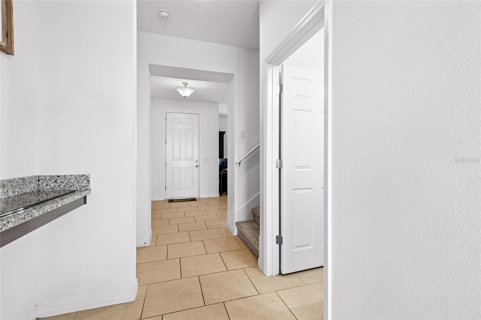 Image 12 of 37 For 5640 Camilla Street