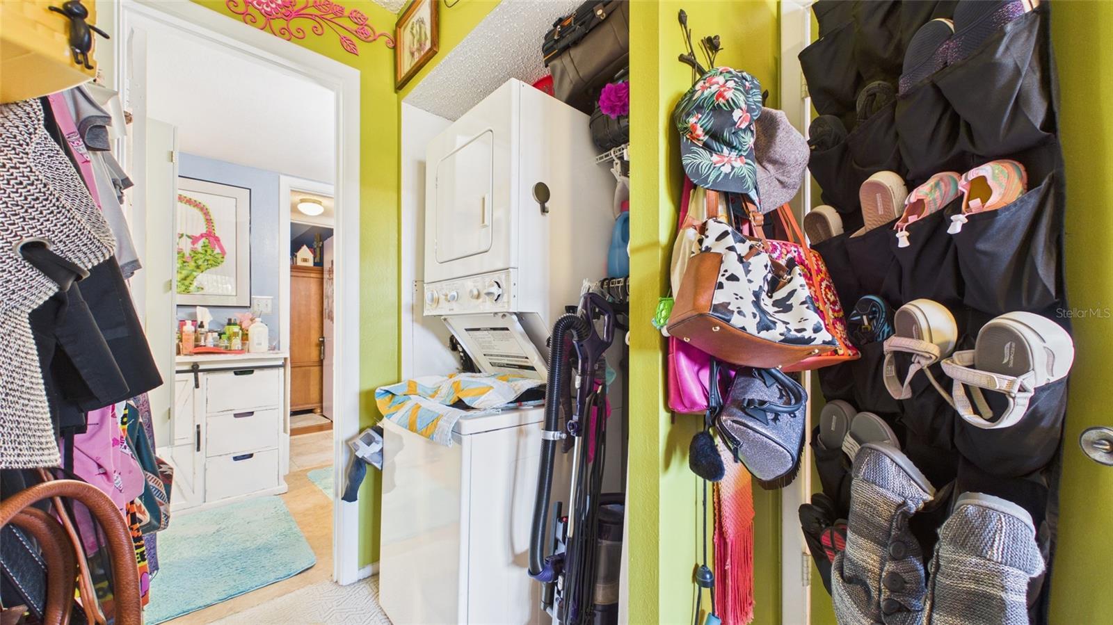 Listing photo id 15 for 11117 Pembridge Court 2