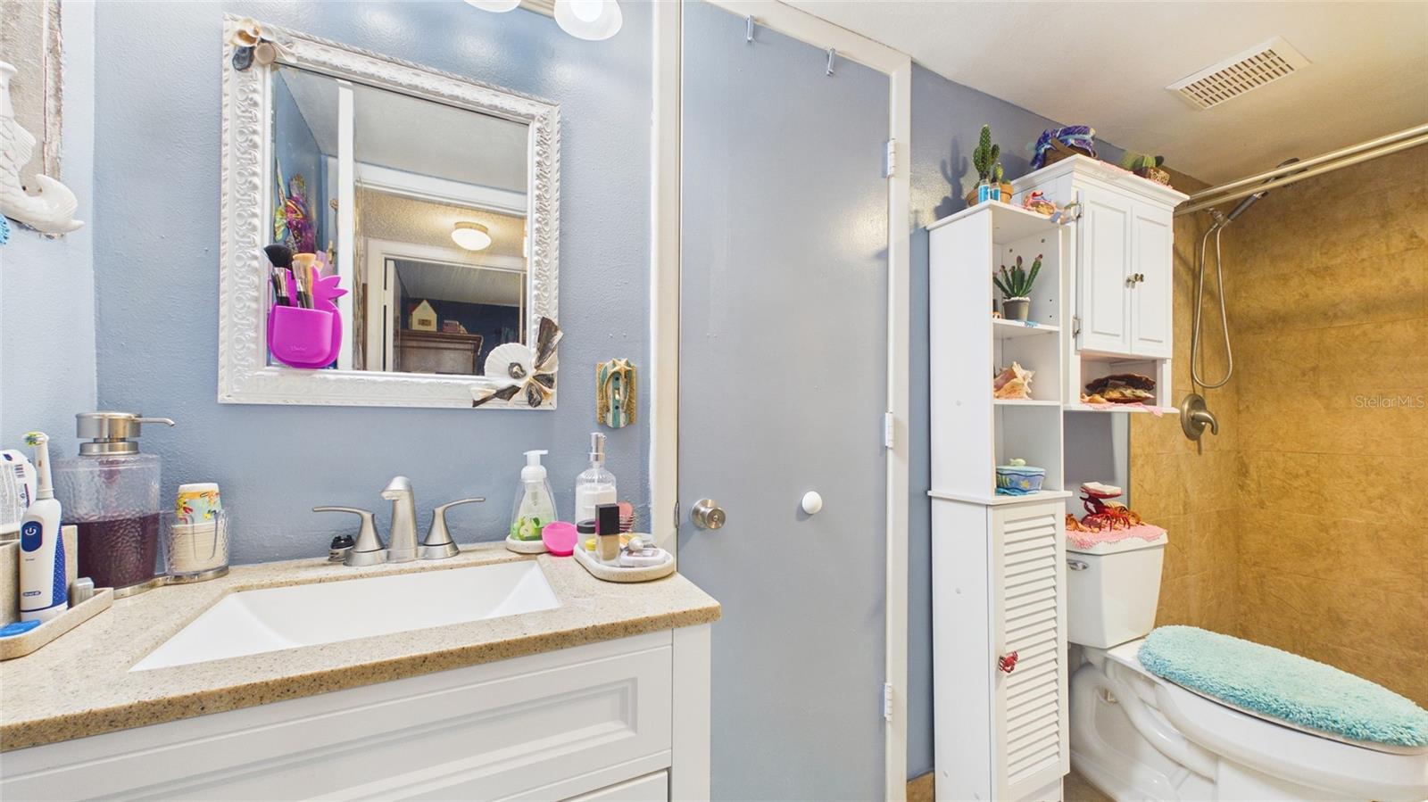 Listing photo id 16 for 11117 Pembridge Court 2