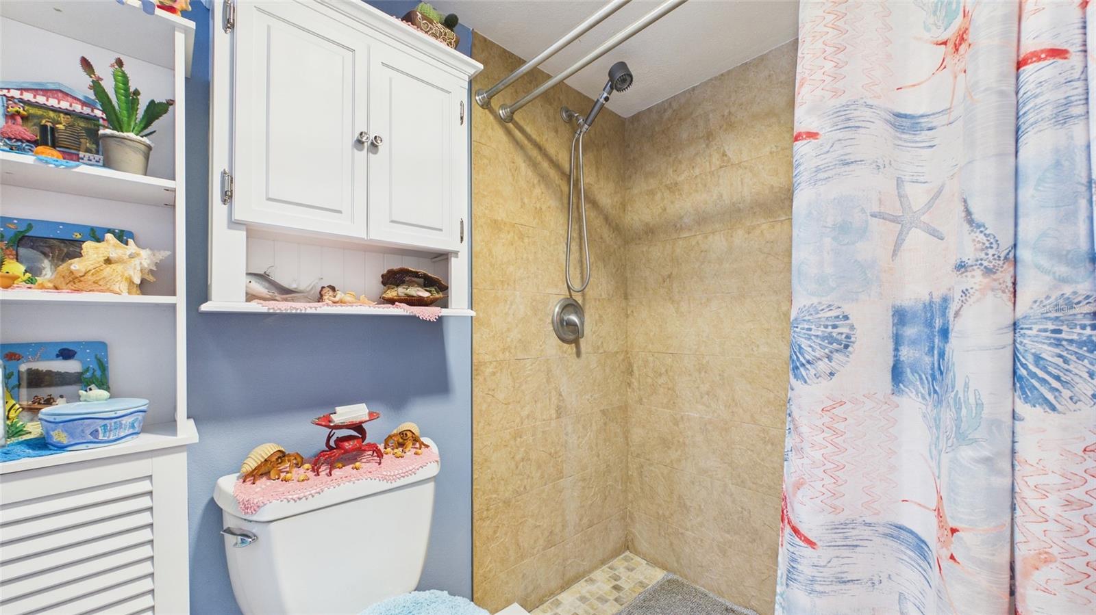 Listing photo id 17 for 11117 Pembridge Court 2