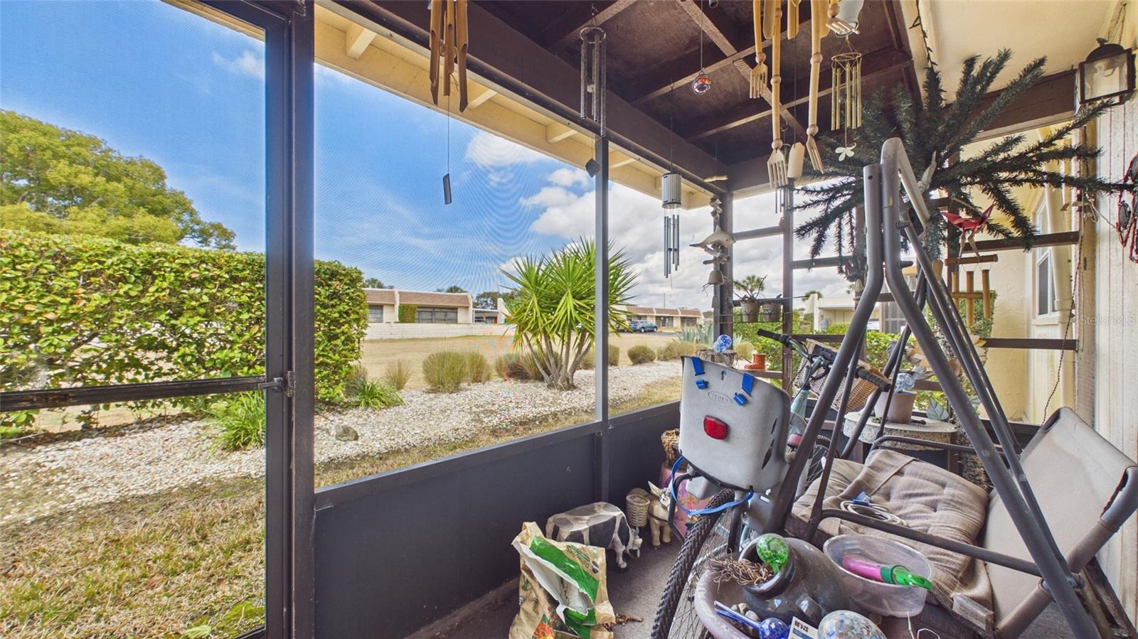 Listing photo id 21 for 11117 Pembridge Court 2