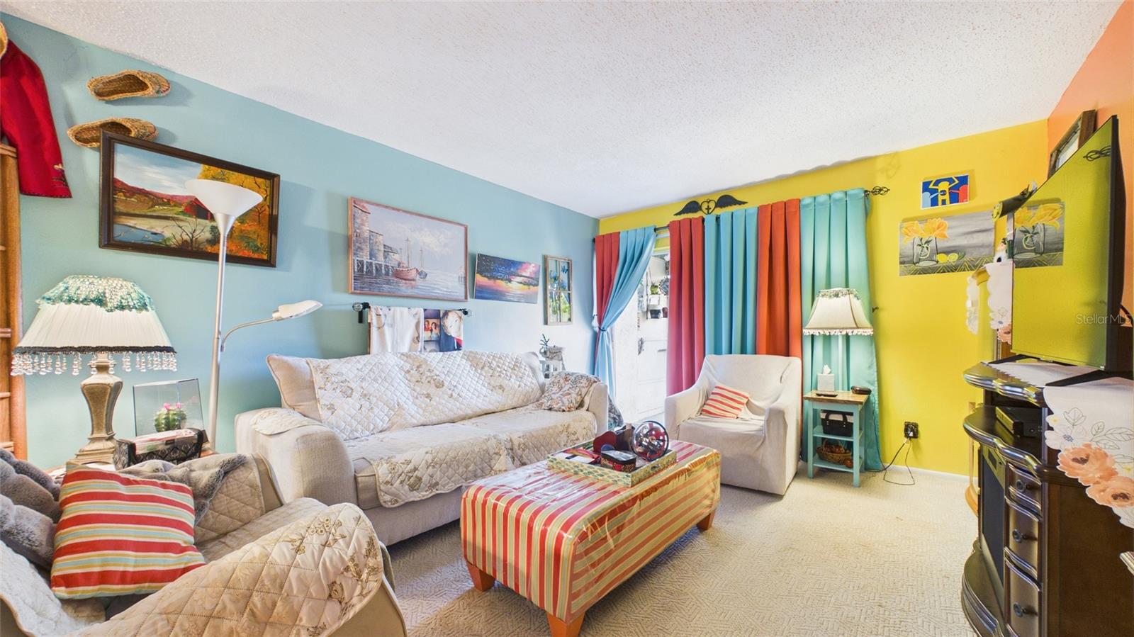 Listing photo id 1 for 11117 Pembridge Court 2