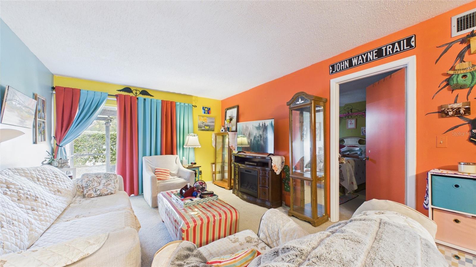 Listing photo id 2 for 11117 Pembridge Court 2