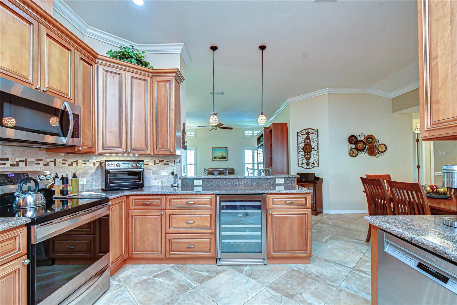 Listing photo id 11 for 3901 Northridge Drive