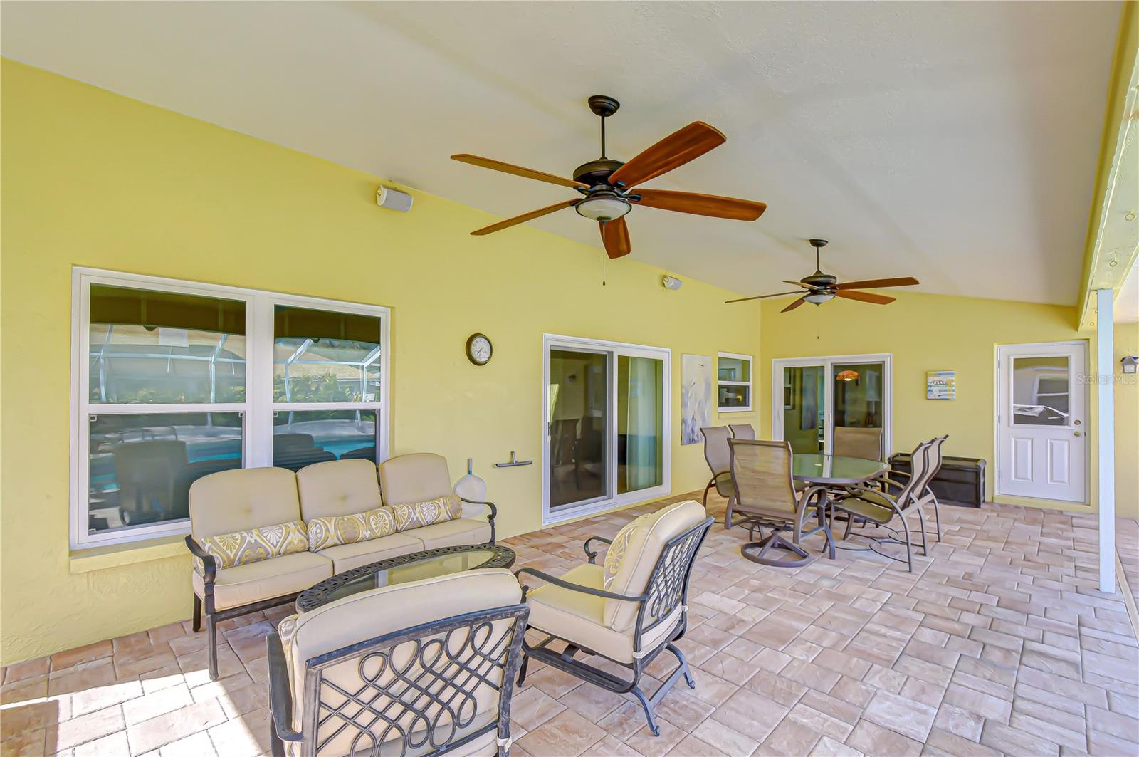 Listing photo id 28 for 3901 Northridge Drive