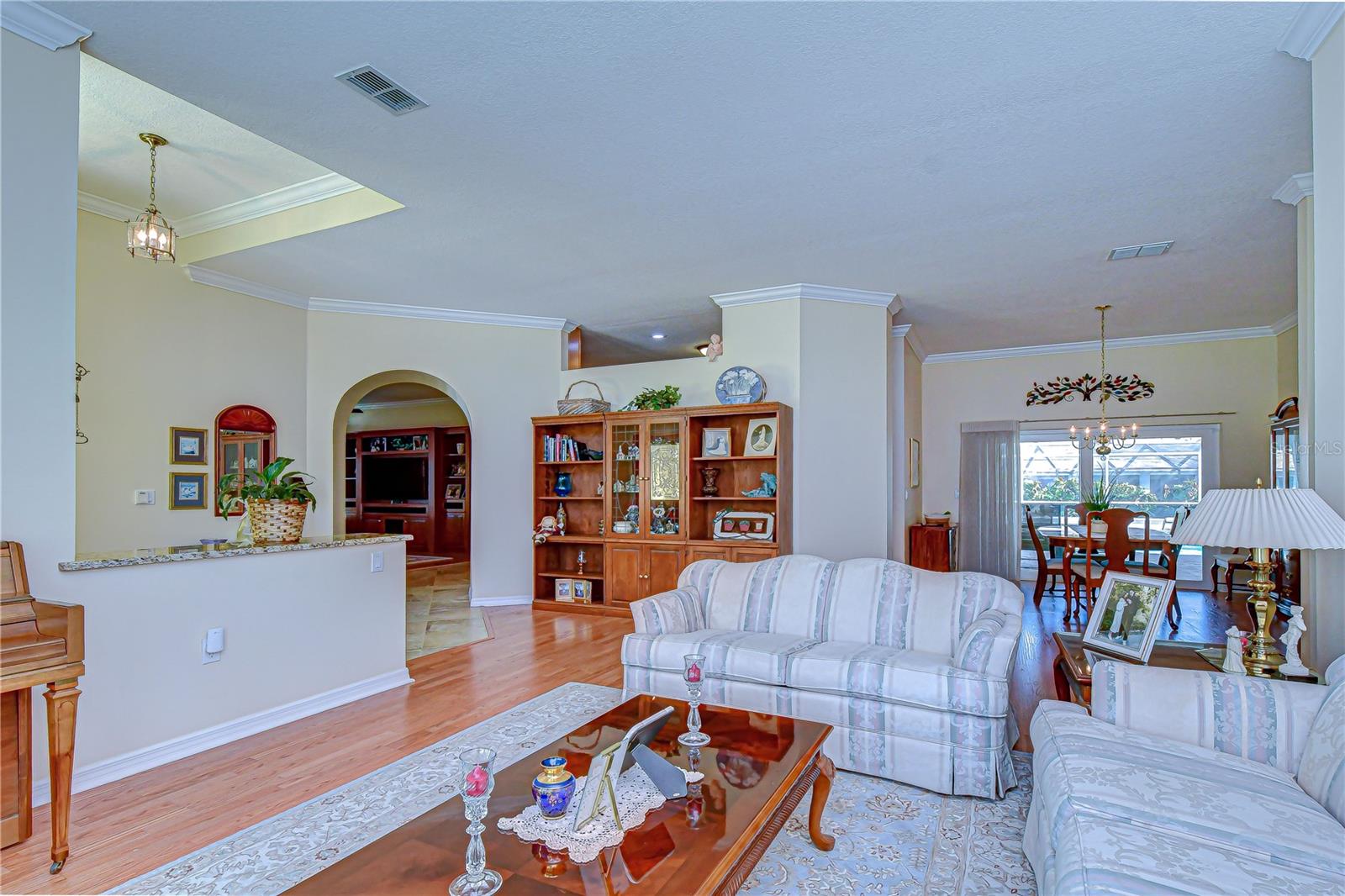 Listing photo id 5 for 3901 Northridge Drive