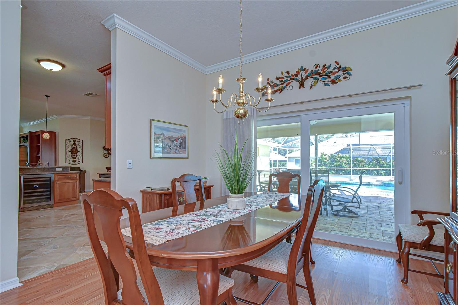 Listing photo id 7 for 3901 Northridge Drive