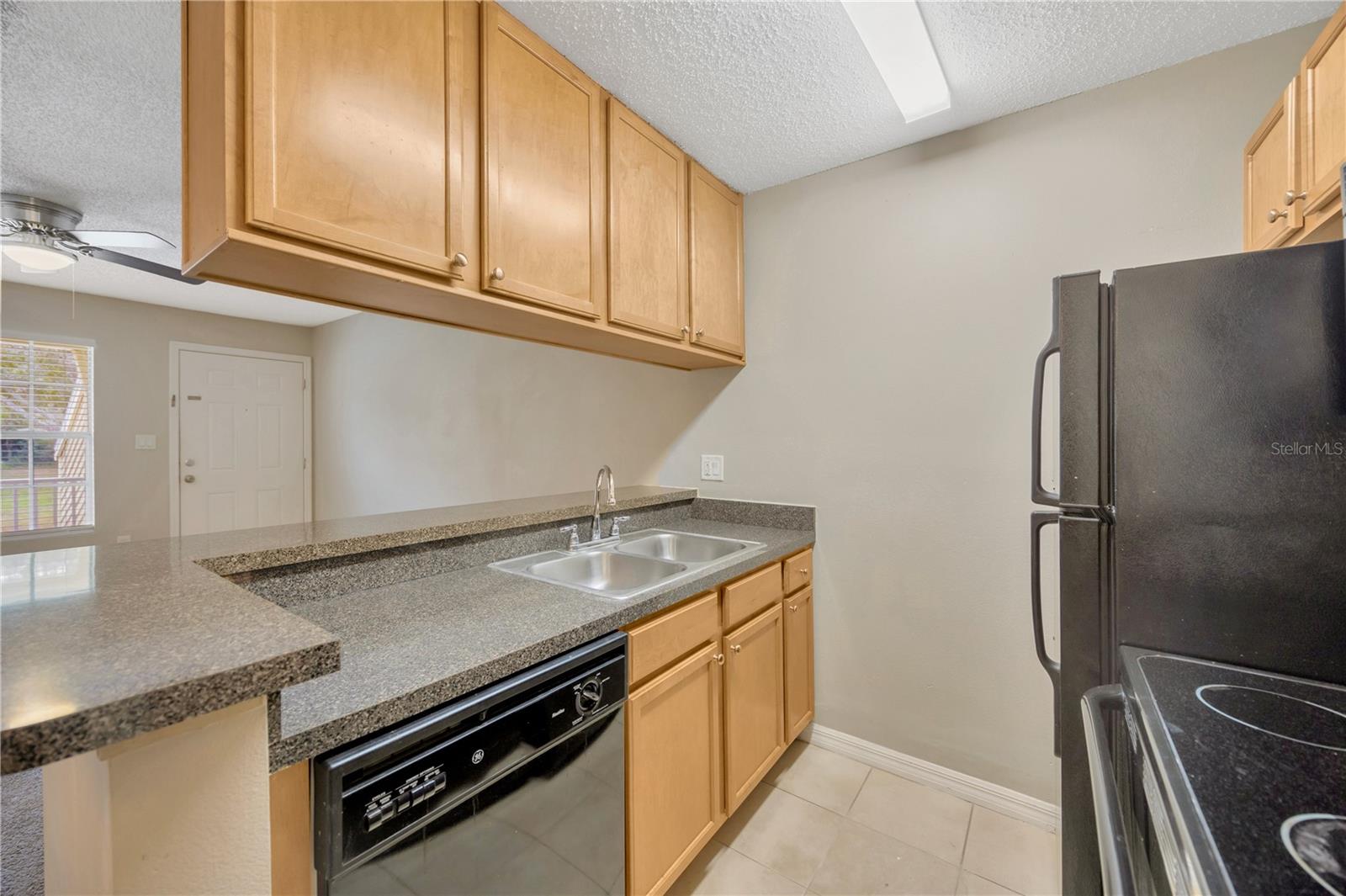 Image 10 of 38 For 308 Lake Parsons Green 102