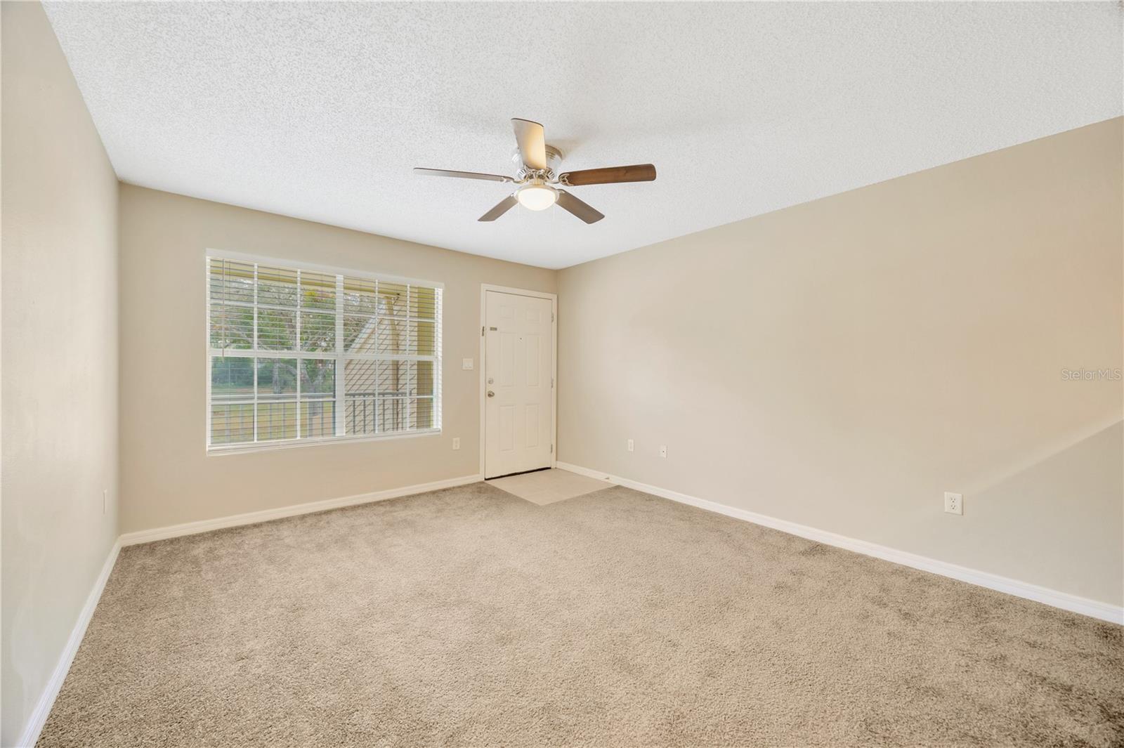 Image 18 of 38 For 308 Lake Parsons Green 102