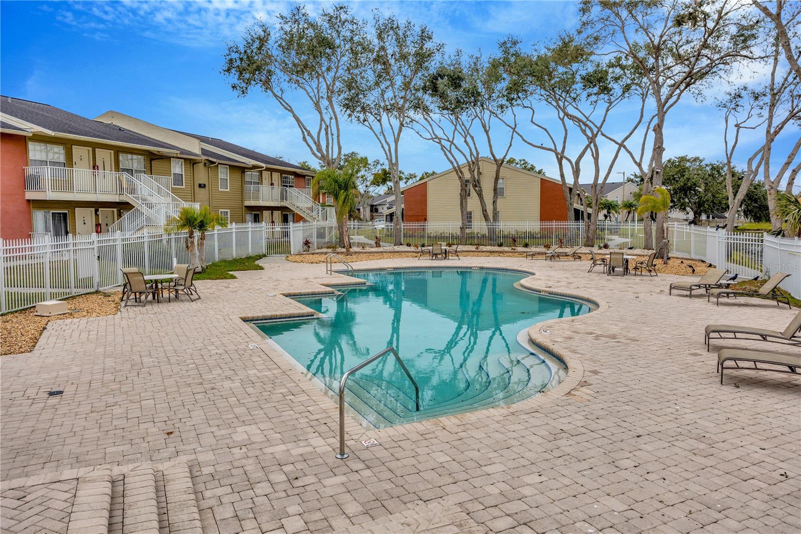 Image 3 of 38 For 308 Lake Parsons Green 102