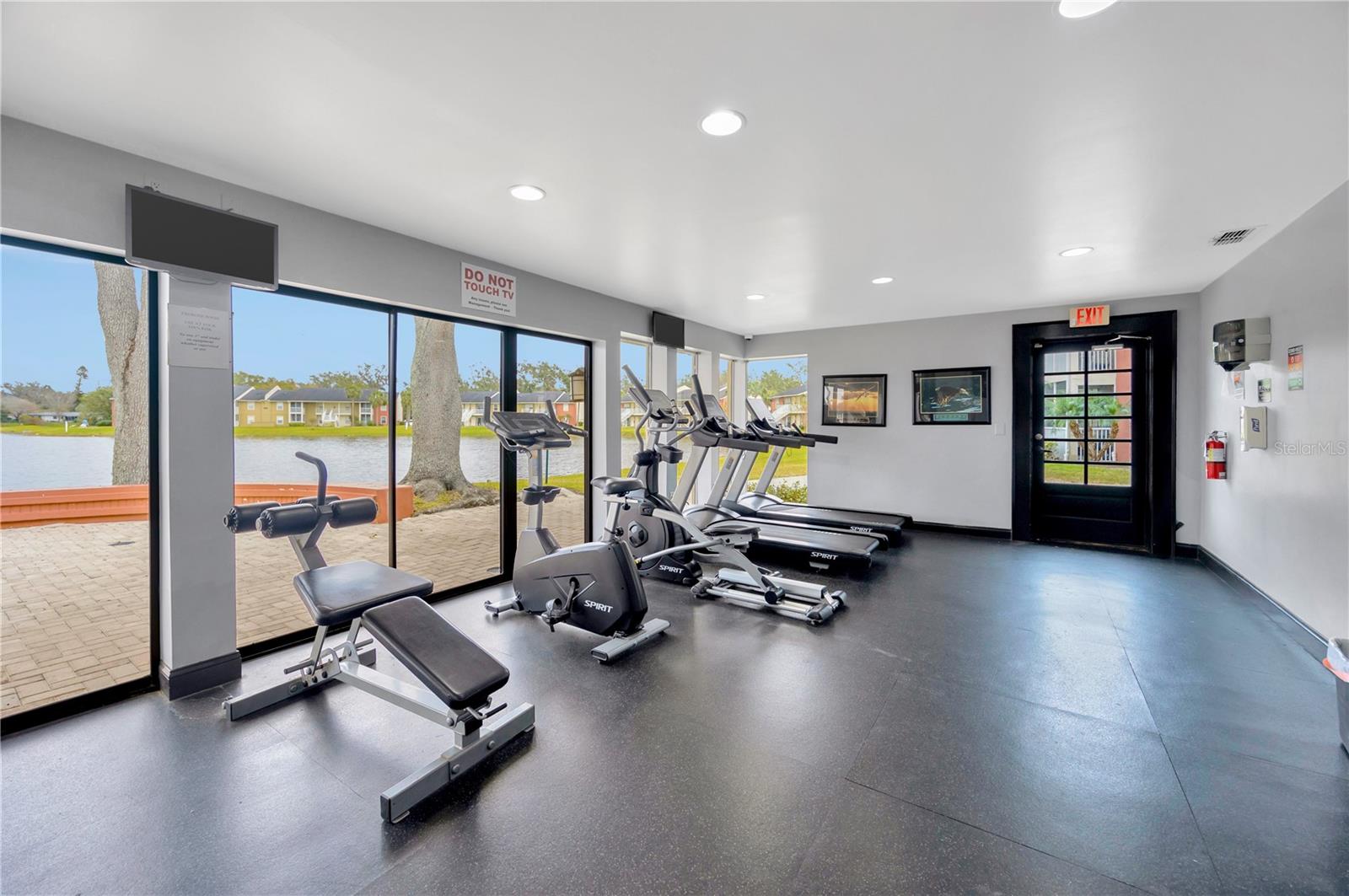 Image 34 of 38 For 308 Lake Parsons Green 102