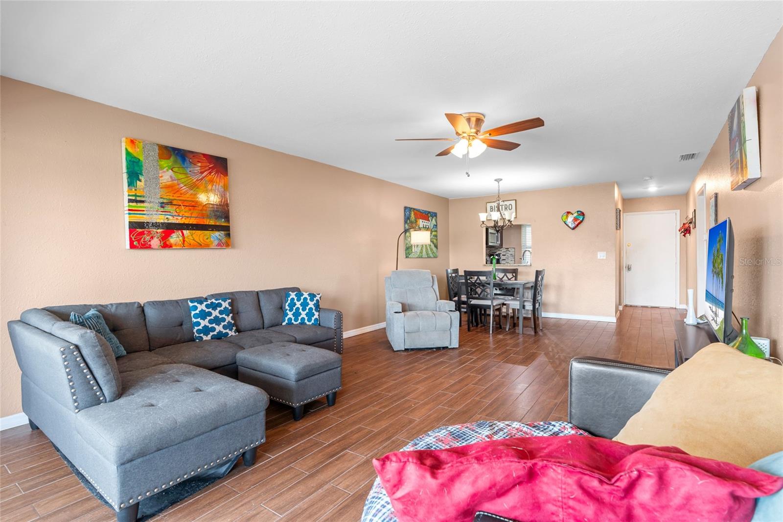 Image 14 of 36 For 1303 Hercules Avenue 25