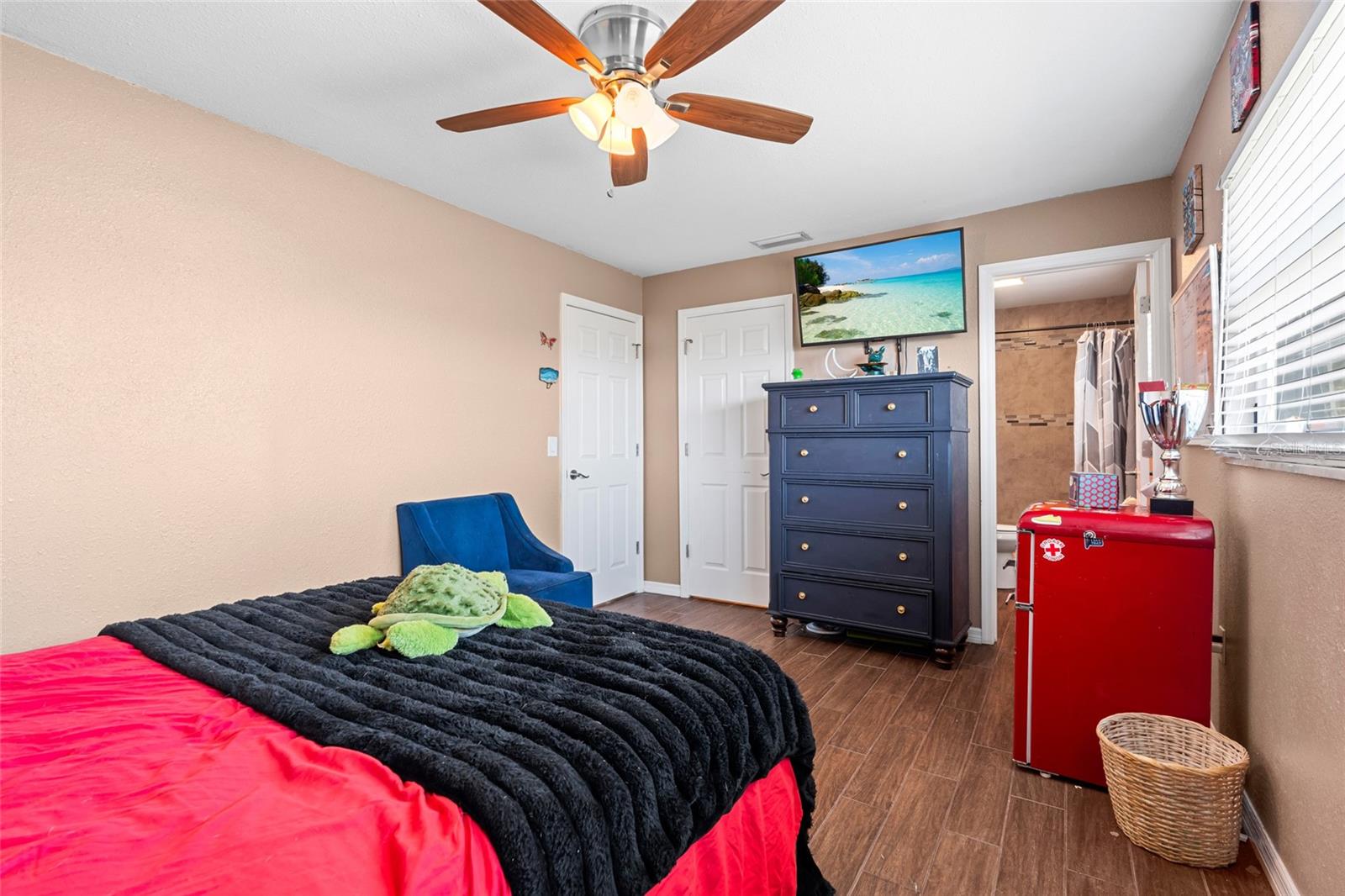 Image 20 of 36 For 1303 Hercules Avenue 25