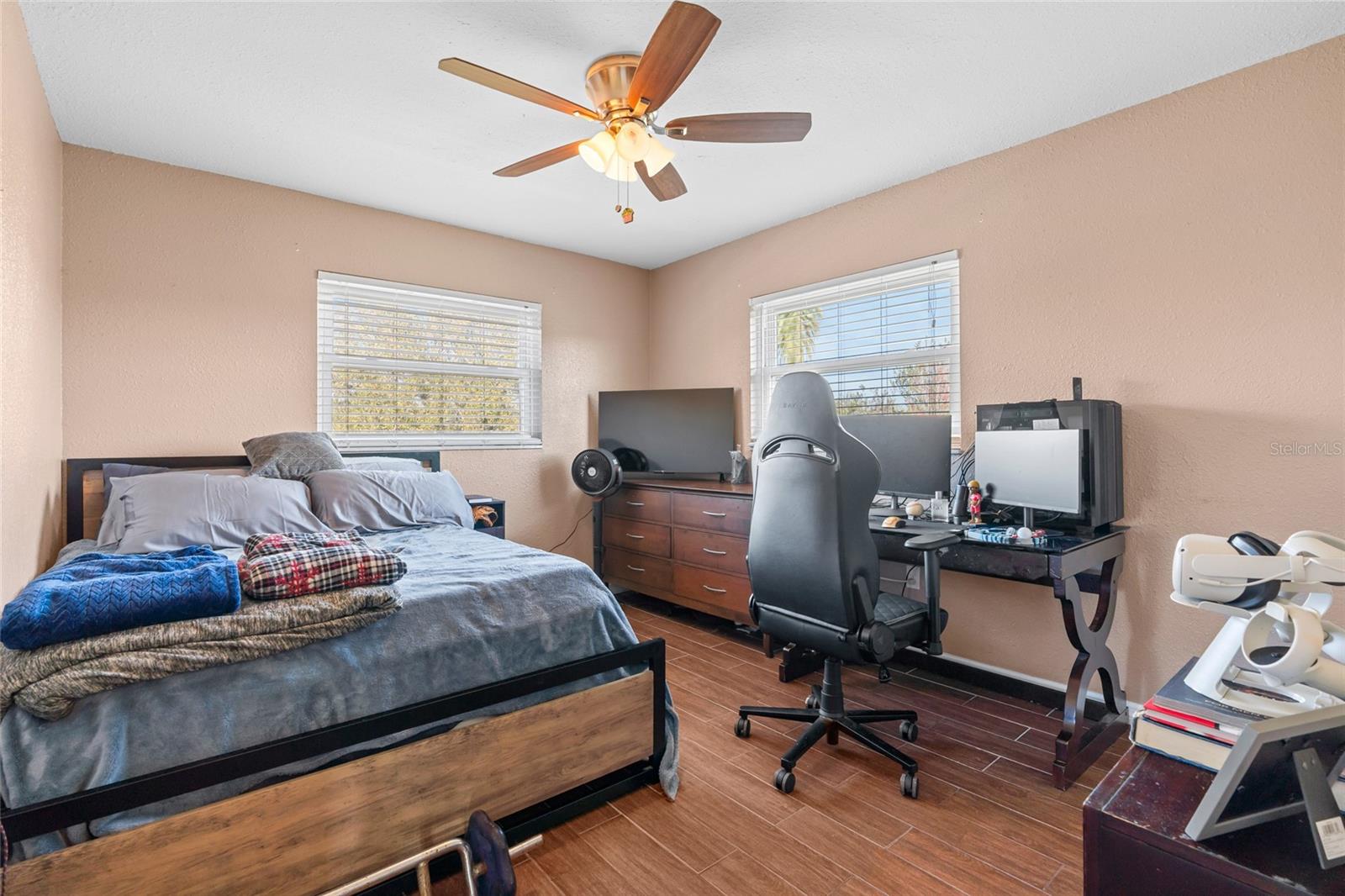 Image 22 of 36 For 1303 Hercules Avenue 25