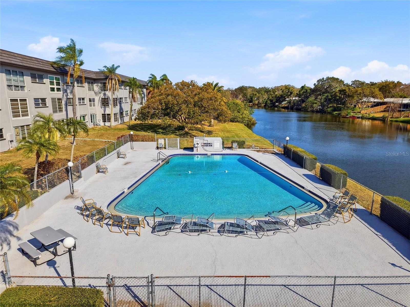 Image 27 of 36 For 1303 Hercules Avenue 25