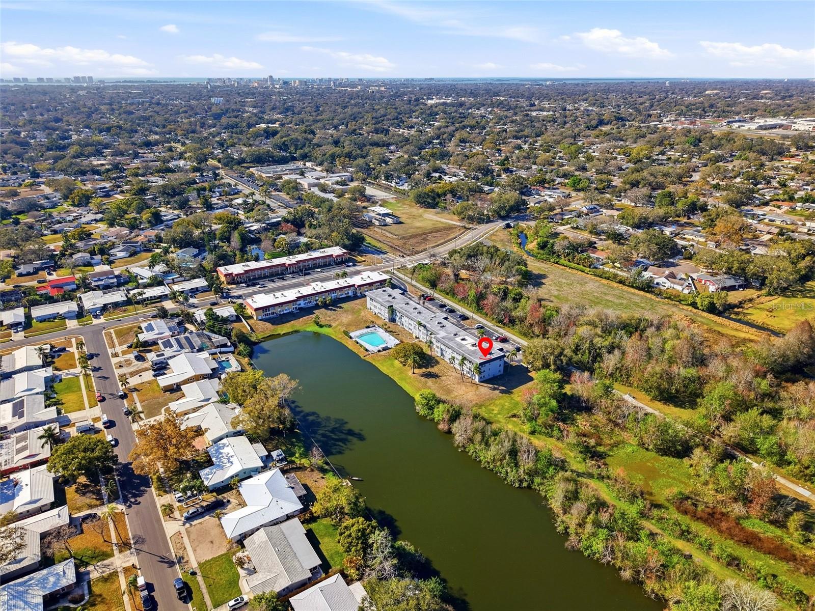 Image 32 of 36 For 1303 Hercules Avenue 25