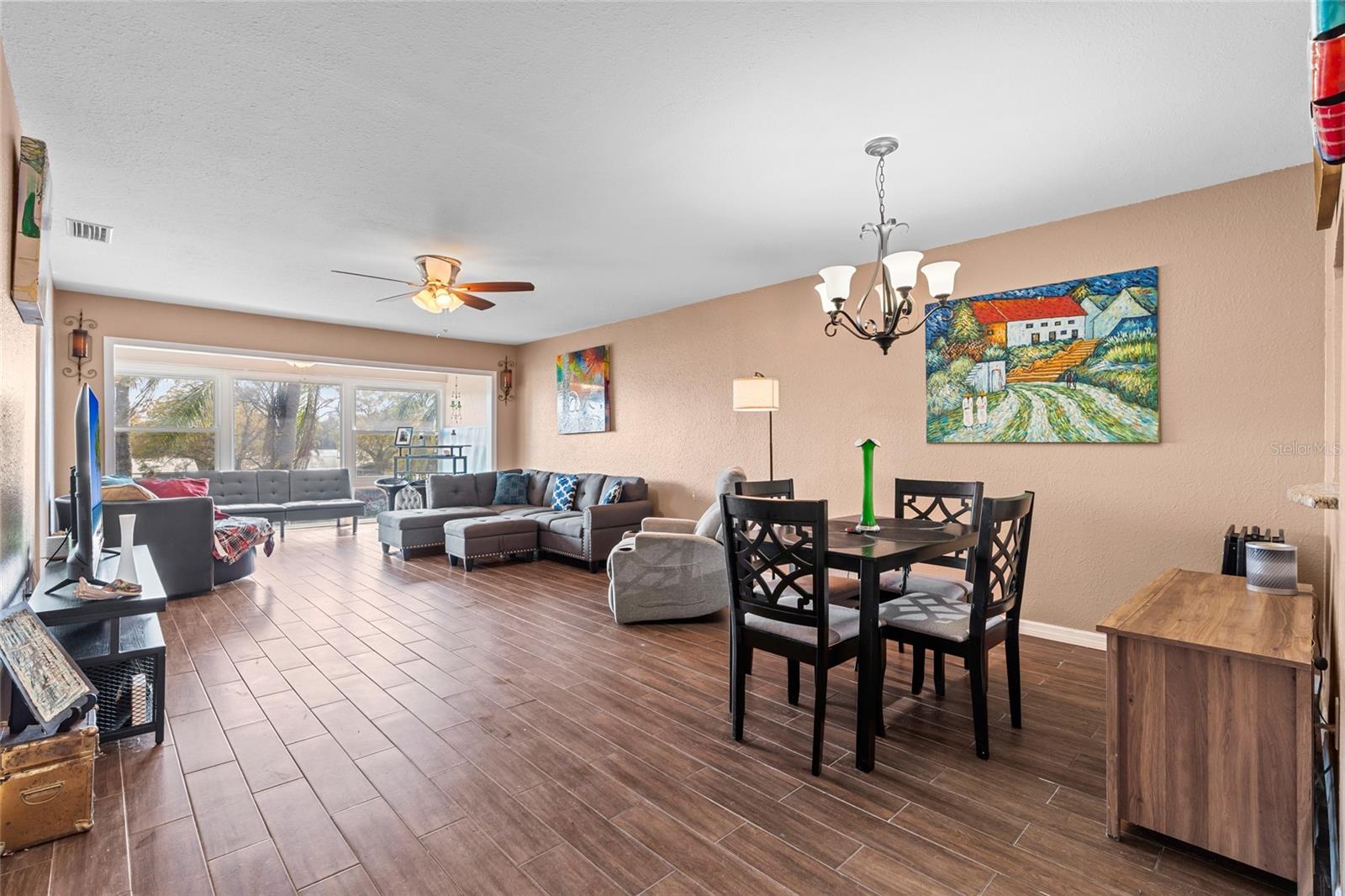 Image 8 of 36 For 1303 Hercules Avenue 25