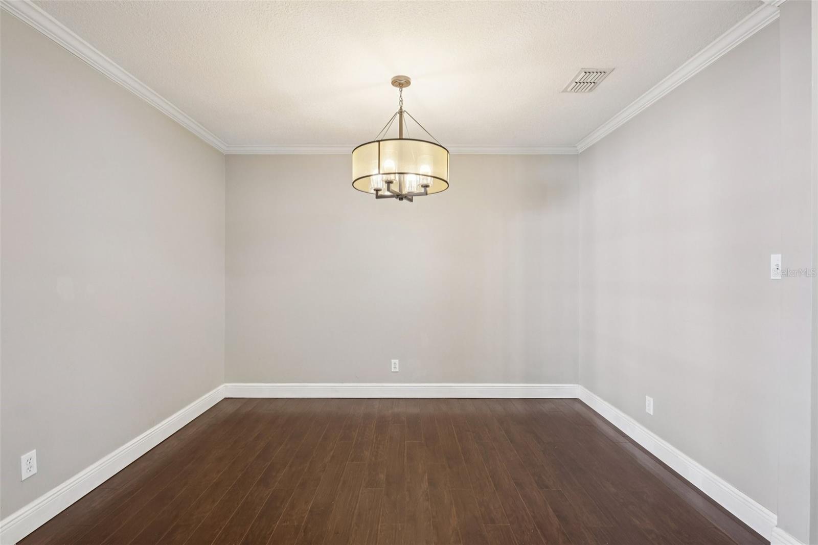 Image 4 of 32 For 1545 River Lane