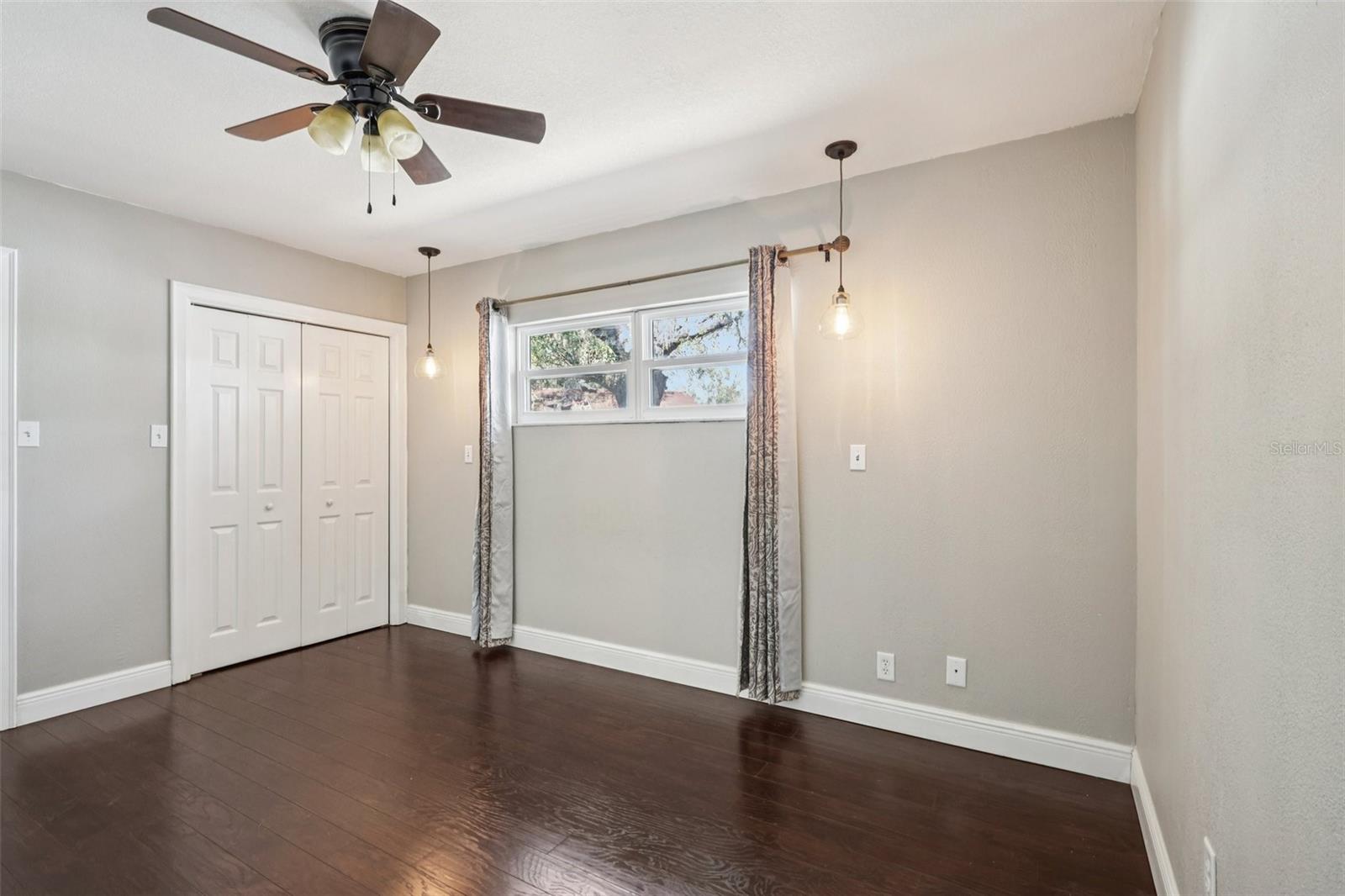 Image 5 of 32 For 1545 River Lane