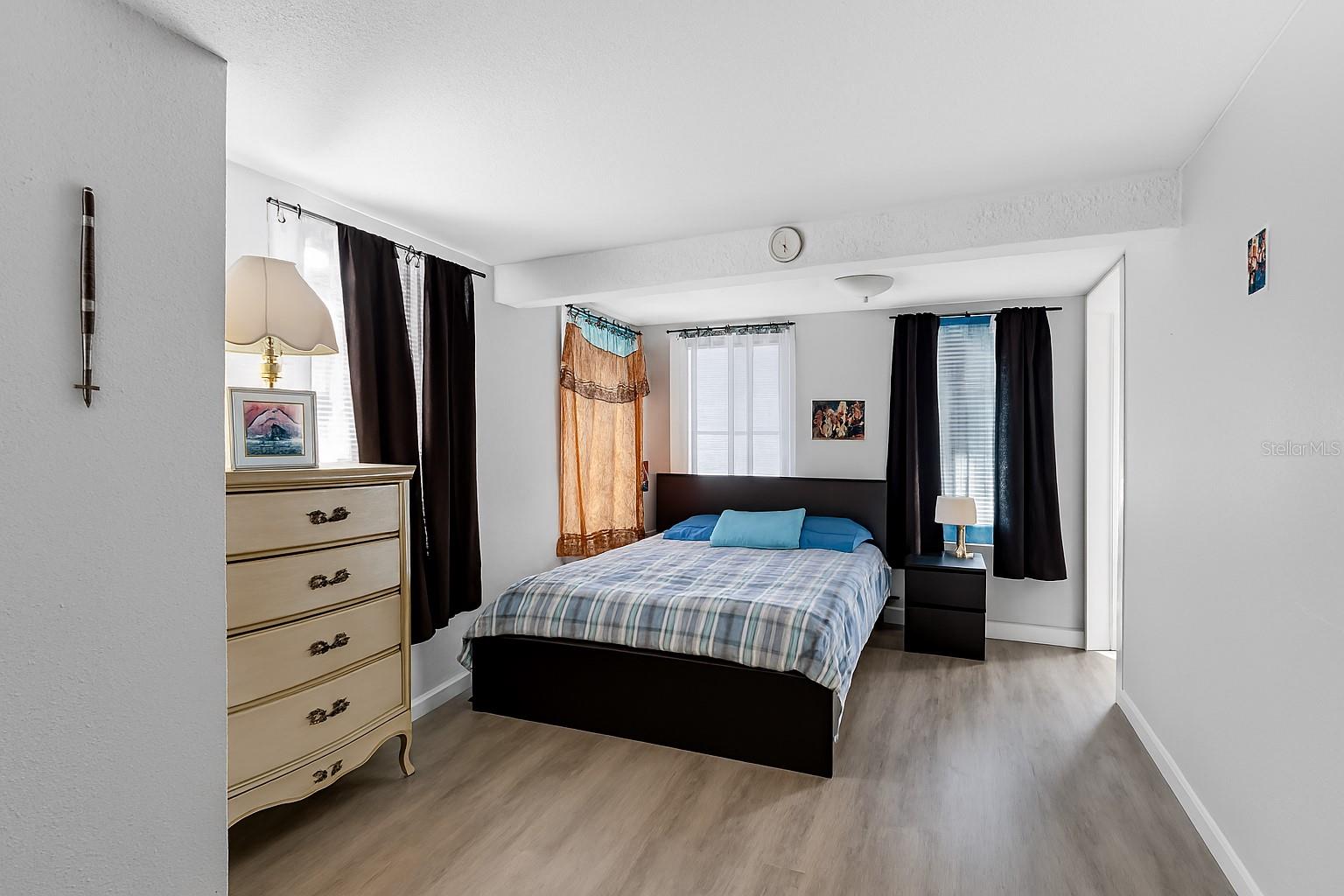 Image 5 of 9 For 4103 Howard Avenue