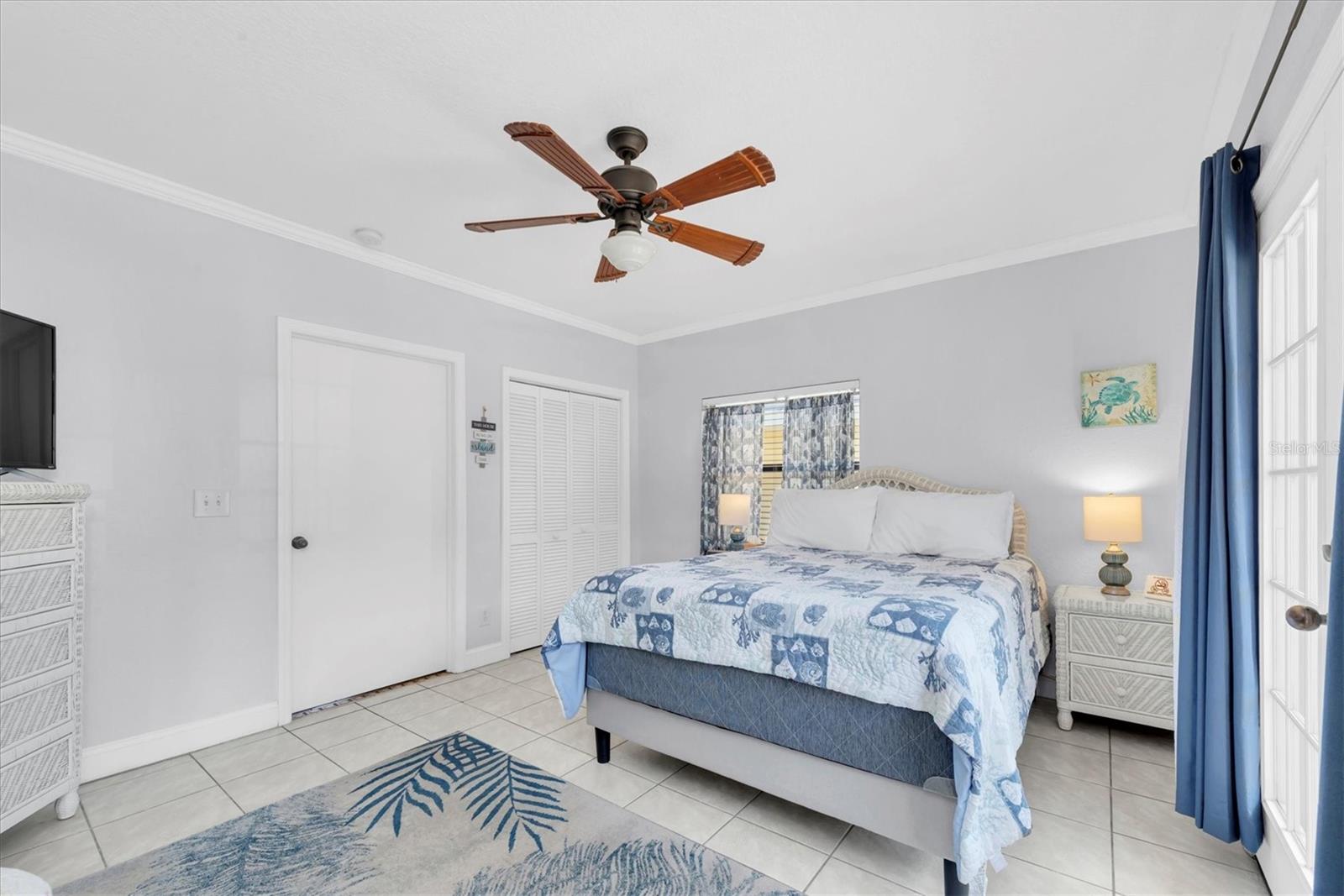 Image 23 of 39 For 16333 Gulf Boulevard 201