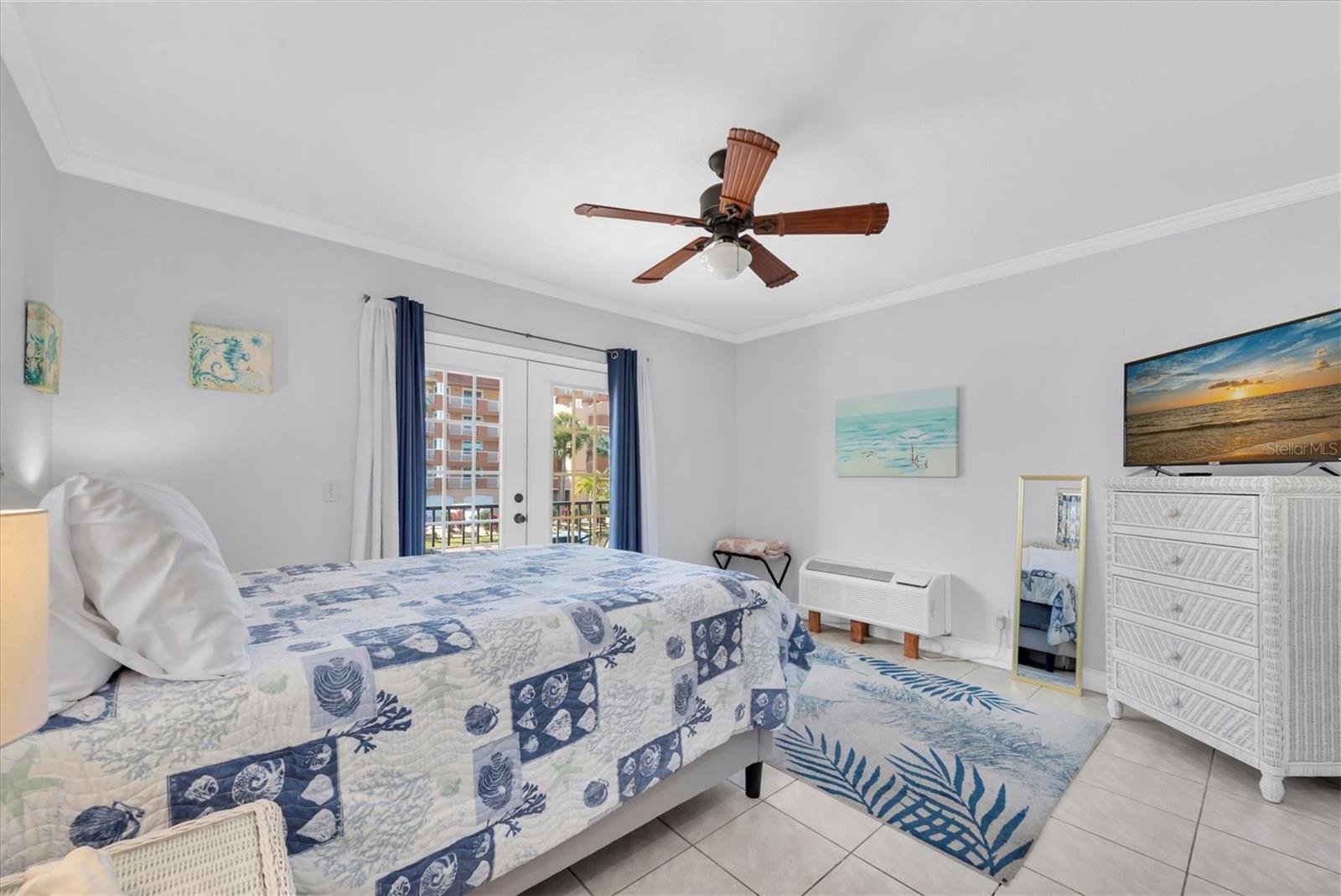 Image 24 of 39 For 16333 Gulf Boulevard 201