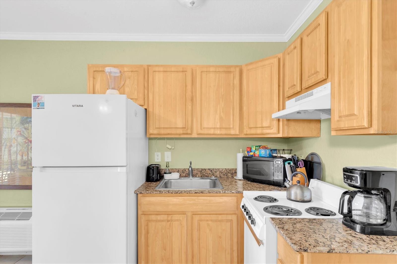 Image 27 of 39 For 16333 Gulf Boulevard 201