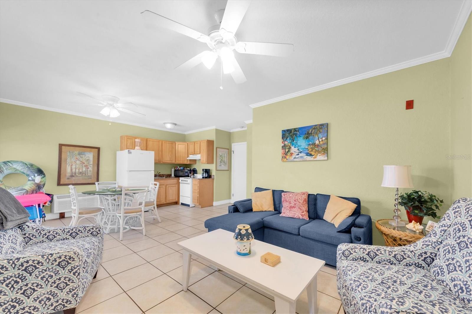 Image 32 of 39 For 16333 Gulf Boulevard 201