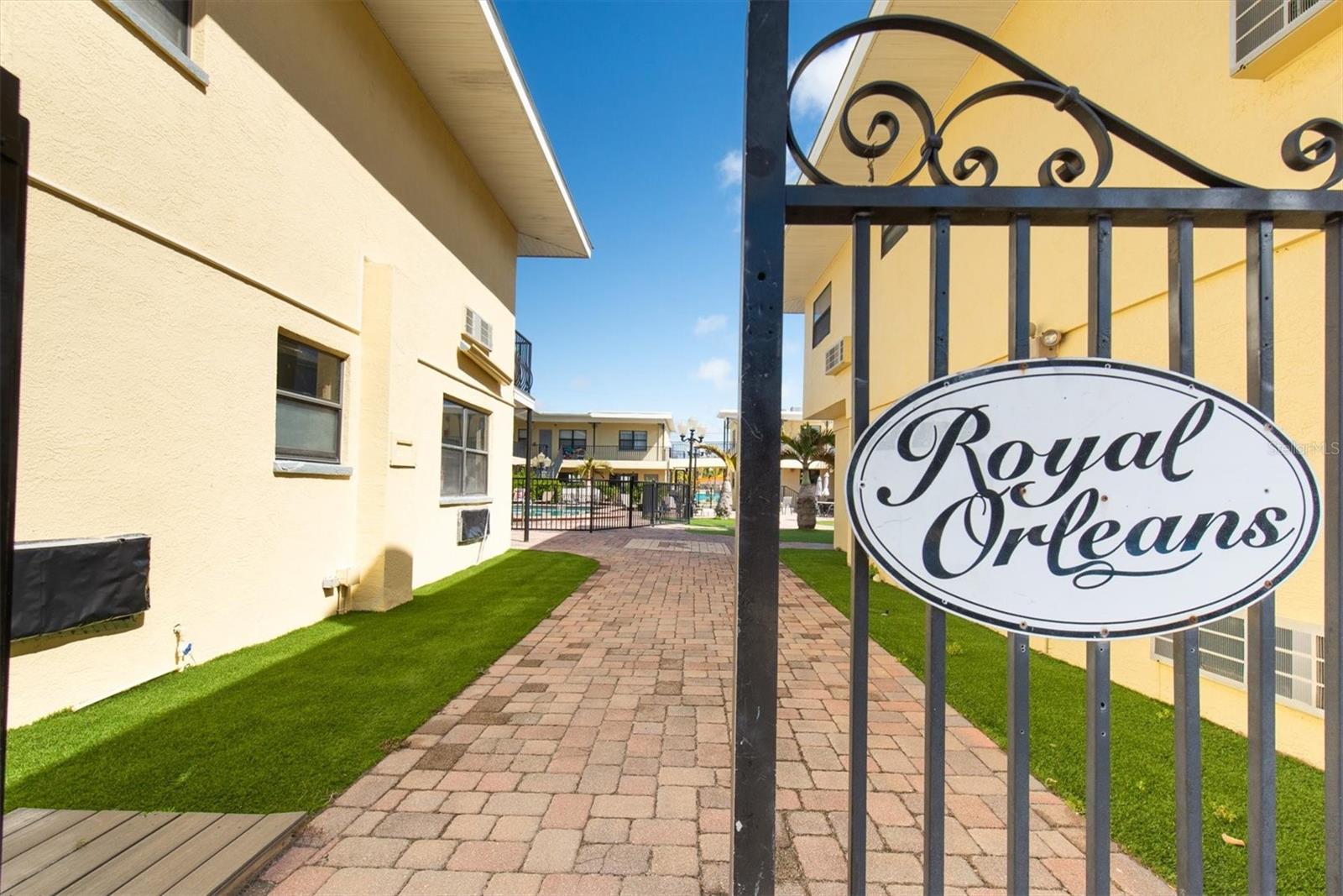 Image 38 of 39 For 16333 Gulf Boulevard 201