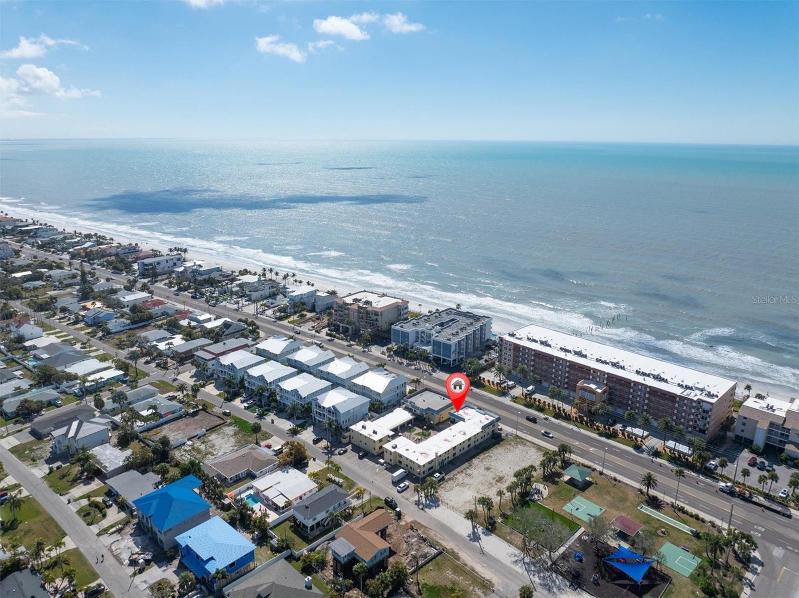 Image 5 of 39 For 16333 Gulf Boulevard 201