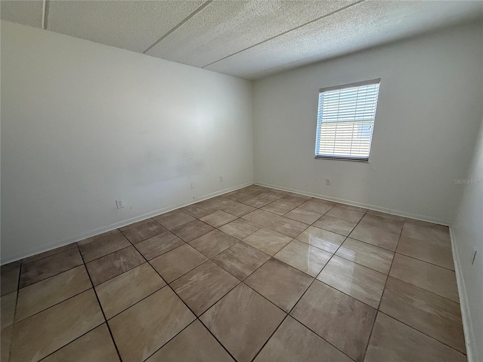 Image 14 of 21 For 4725 Joseph Court 234