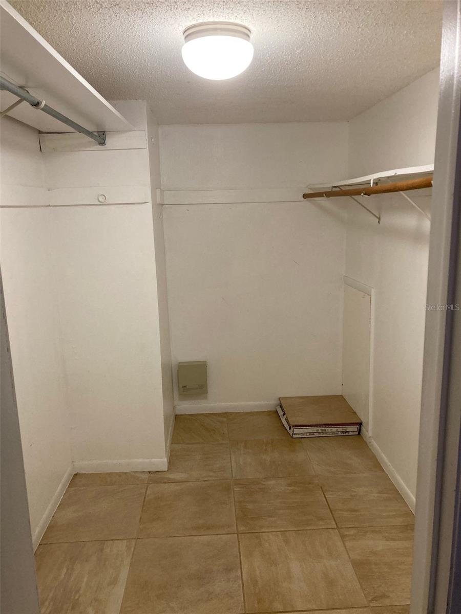 Image 15 of 21 For 4725 Joseph Court 234