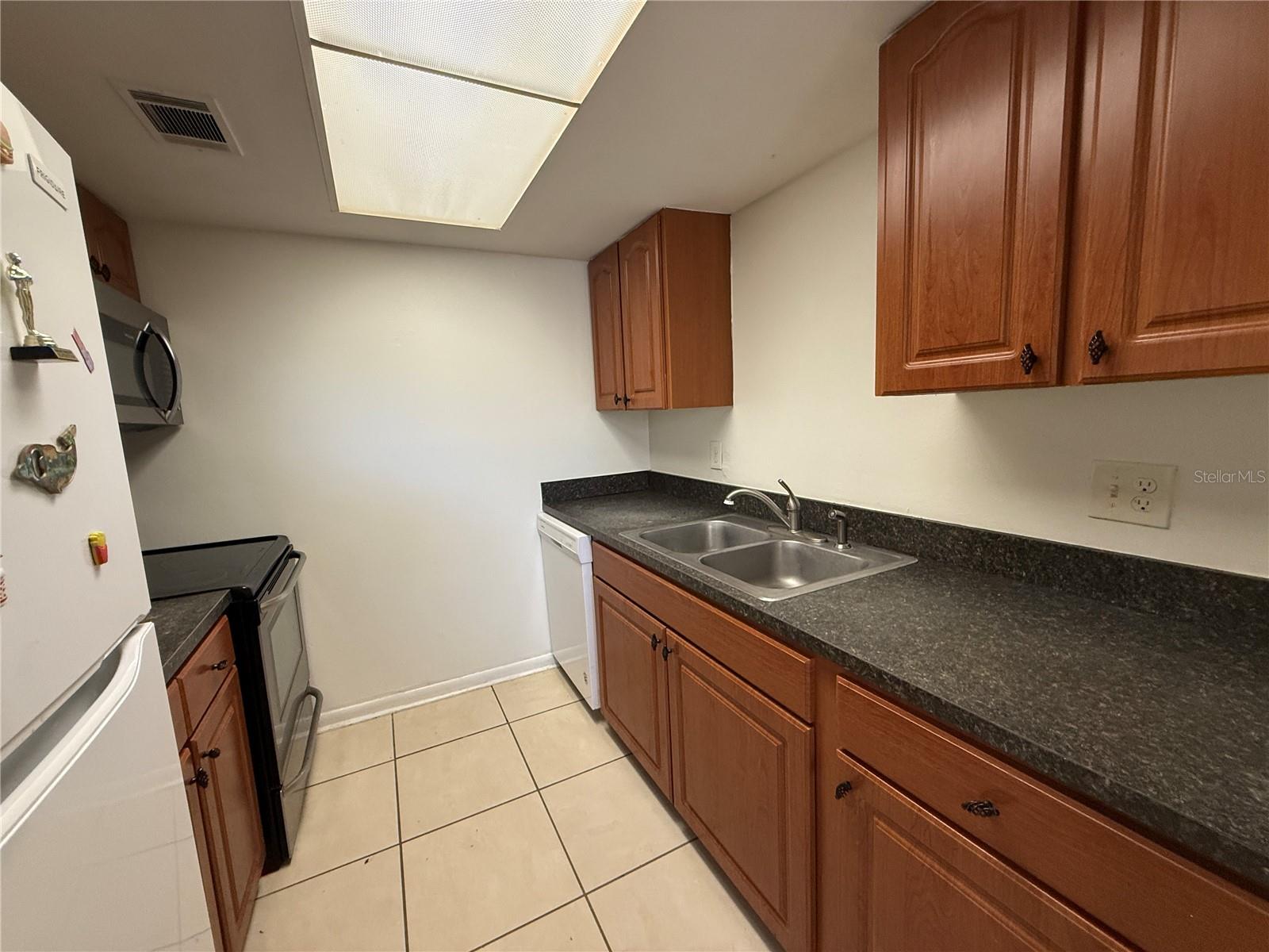 Image 8 of 21 For 4725 Joseph Court 234