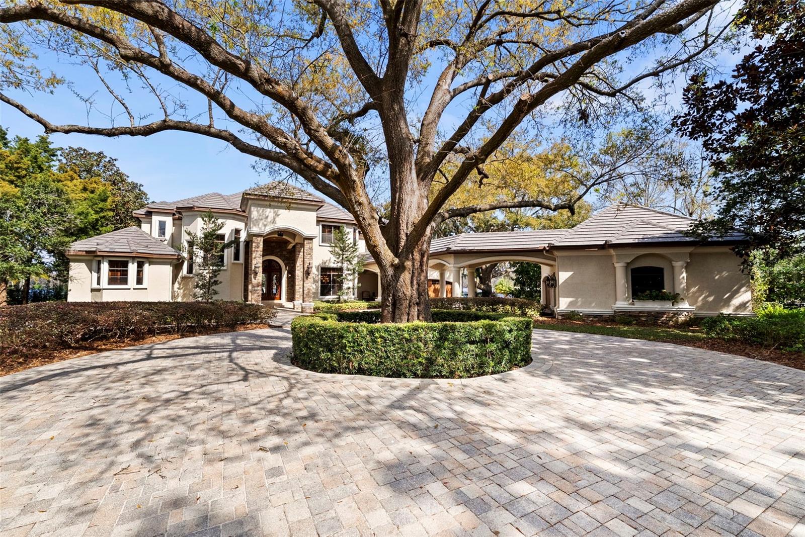 Listing photo id 8 for 9902 Menander Wood Court