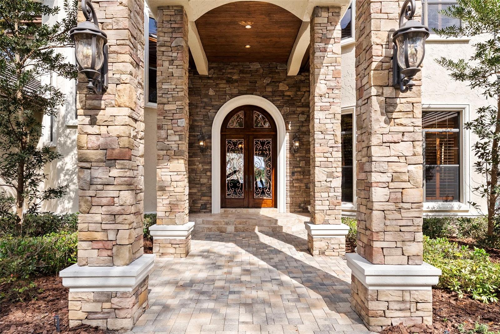 Listing photo id 9 for 9902 Menander Wood Court