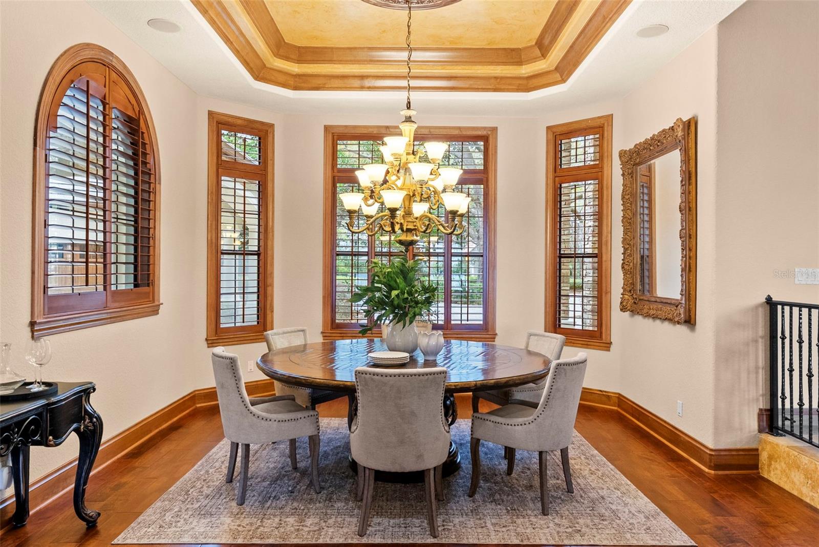 Listing photo id 15 for 9902 Menander Wood Court