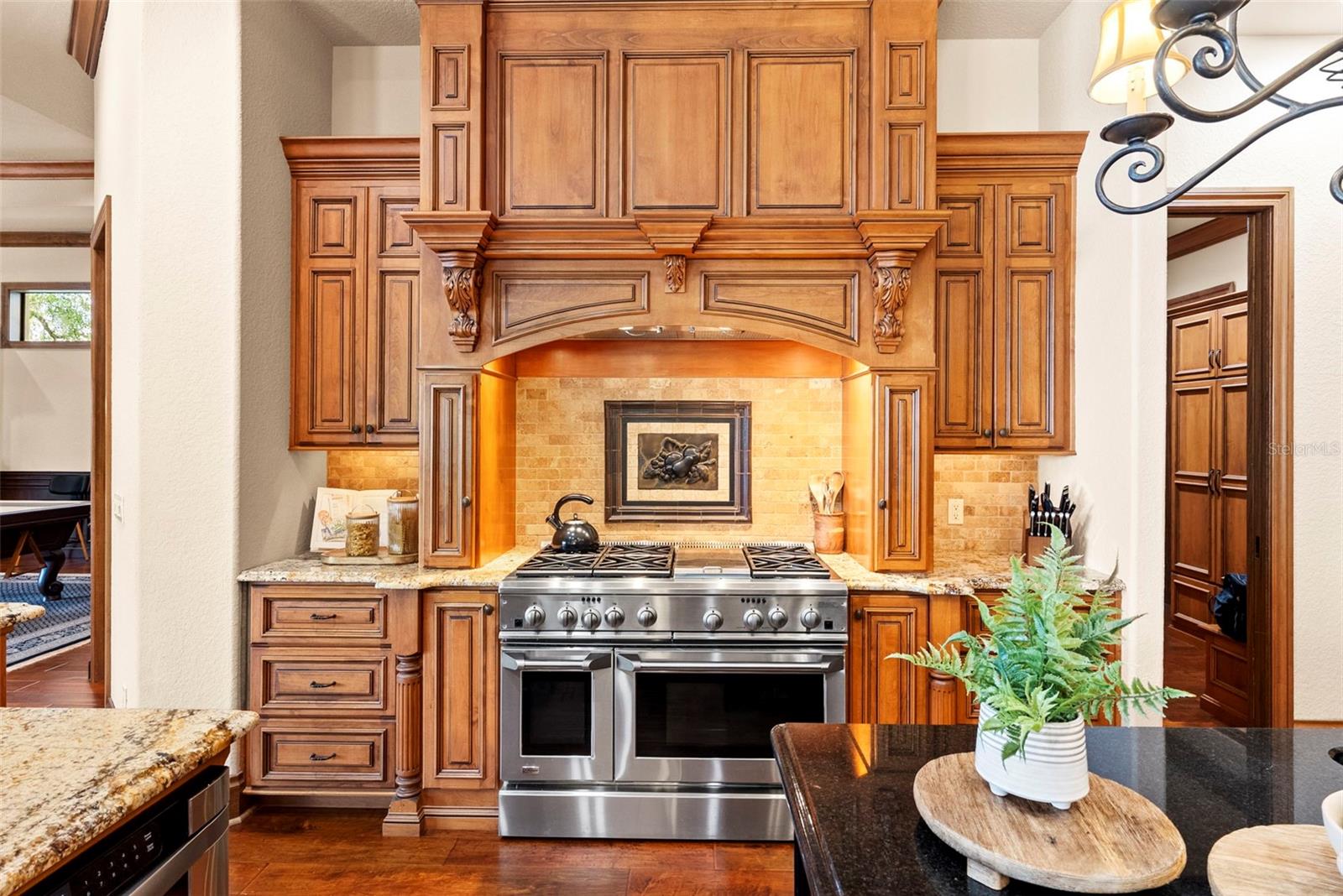 Listing photo id 29 for 9902 Menander Wood Court