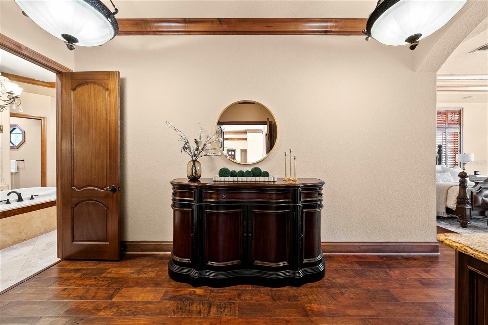 Listing photo id 31 for 9902 Menander Wood Court