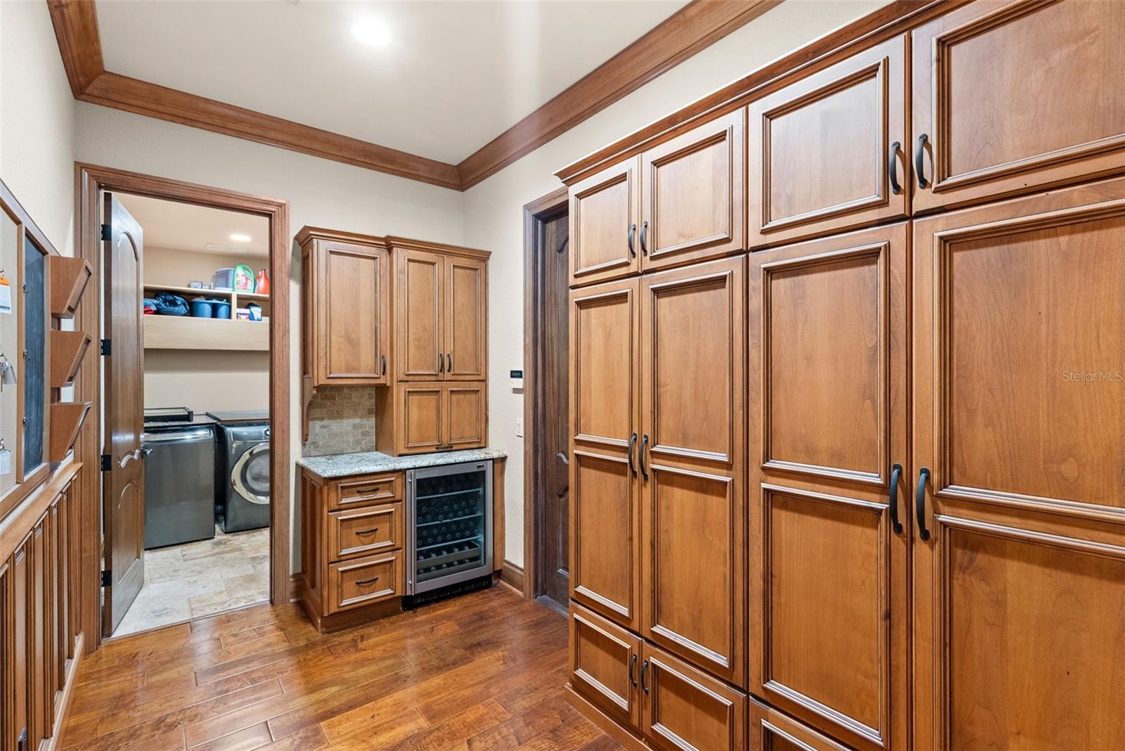 Listing photo id 46 for 9902 Menander Wood Court