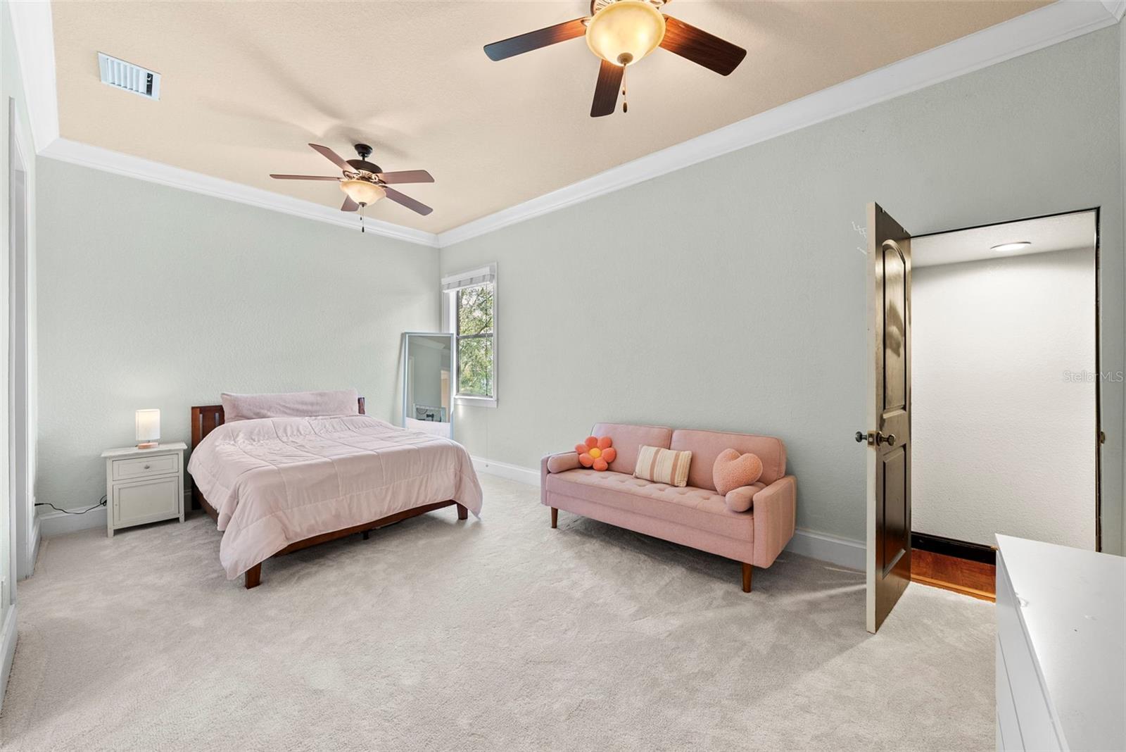 Listing photo id 62 for 9902 Menander Wood Court