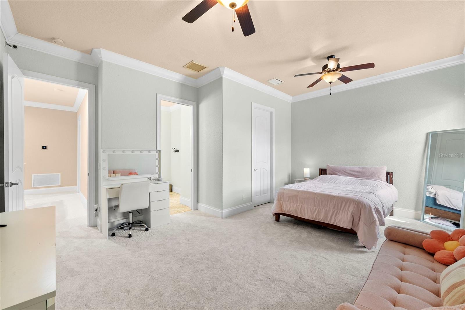 Listing photo id 63 for 9902 Menander Wood Court