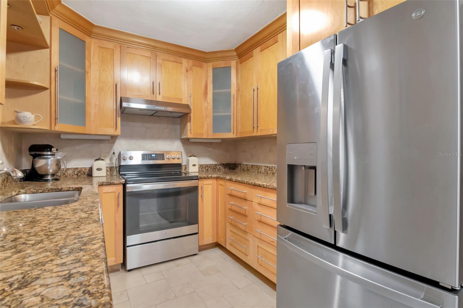 Image 13 of 38 For 953 Cedarwood Avenue