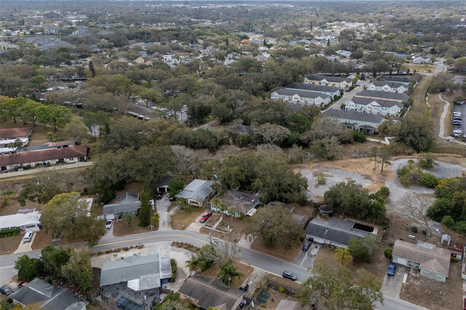 Image 32 of 38 For 953 Cedarwood Avenue