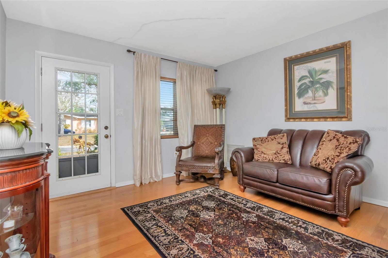 Image 9 of 38 For 953 Cedarwood Avenue