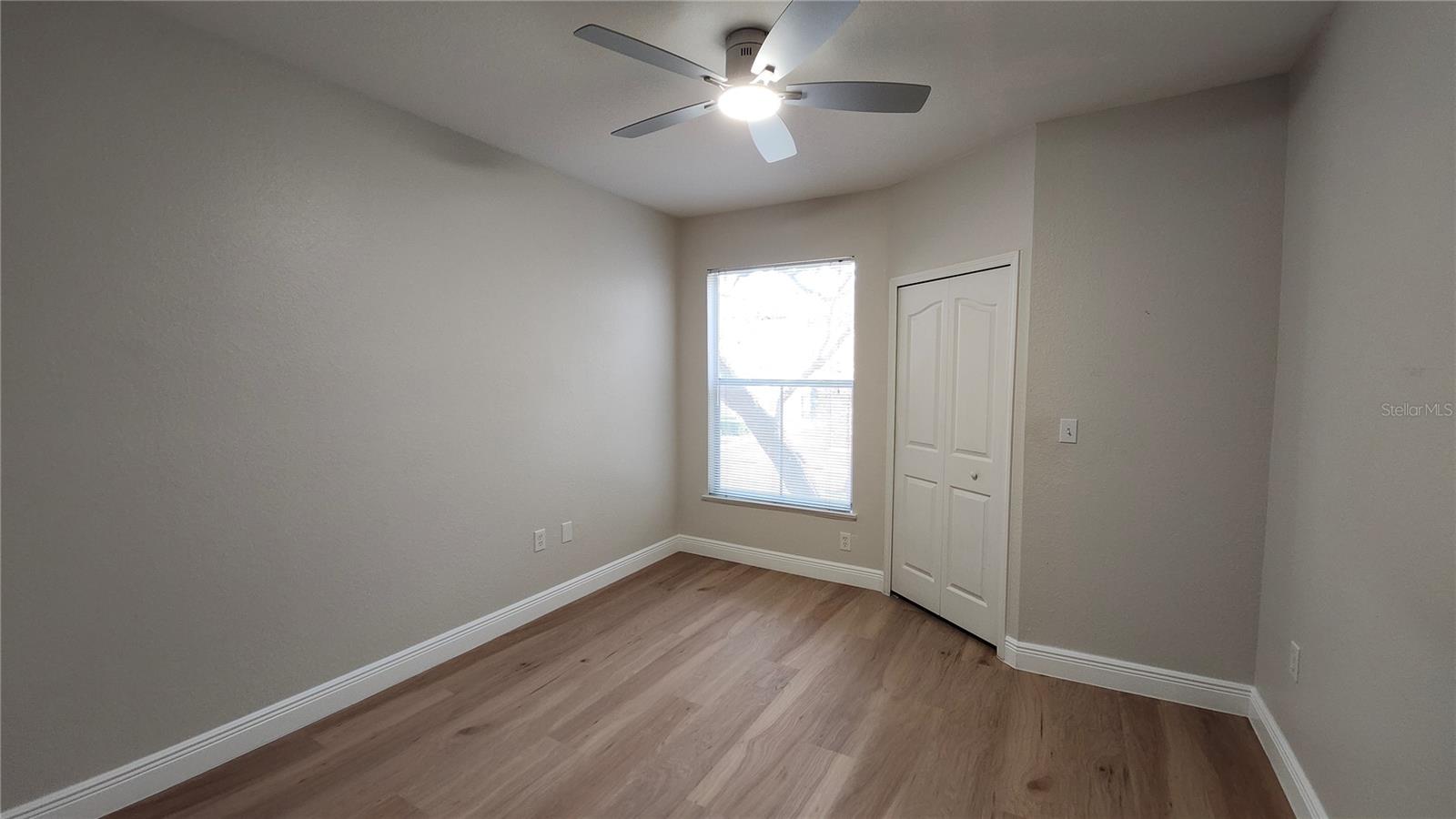 Image 4 of 19 For 5813 Legacy Crescent Place 203